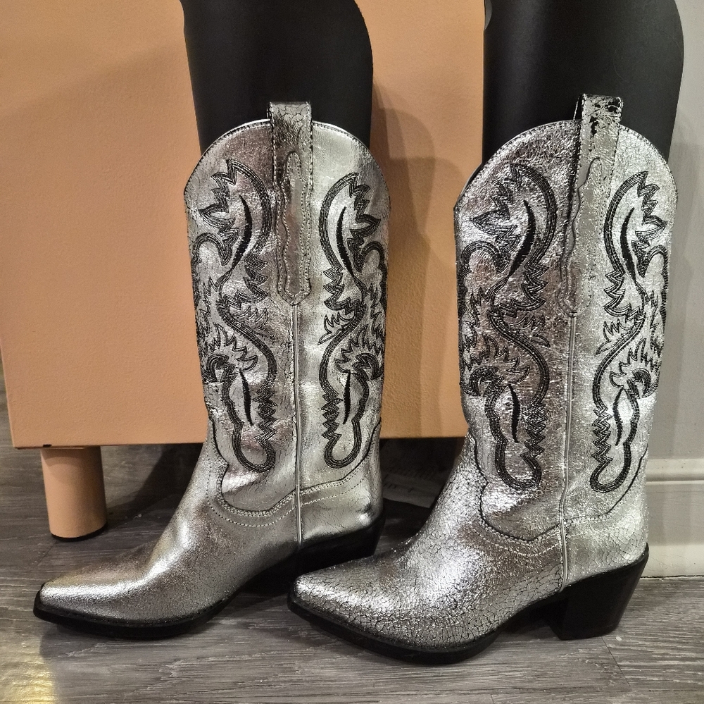 Jeffrey Campbell Dagget Boots - Silver